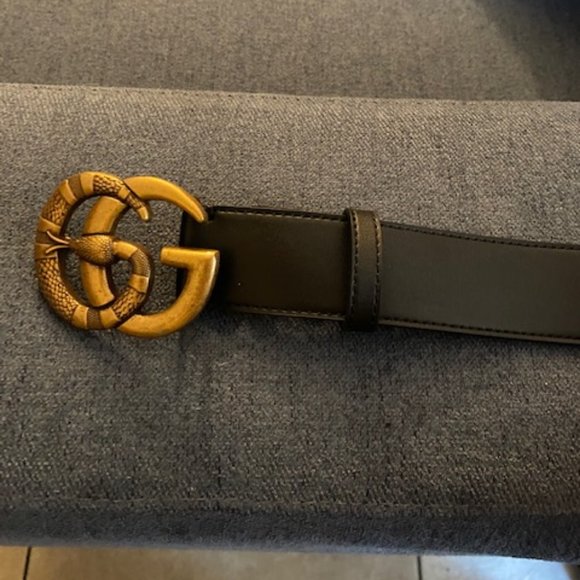 good condition  men\'s/women\'s gucci belt!!